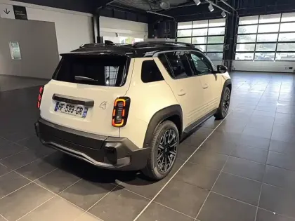 Photo 4 Renault 4 Renault  E-Tech Electrique 150 ch autonomie confort