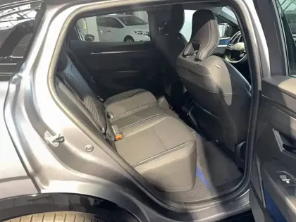 Photo 15 Renault Megane  E-Tech 220 ch autonomie confort