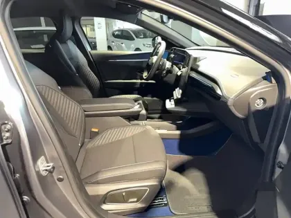 Photo 13 Renault Megane  E-Tech 220 ch autonomie confort