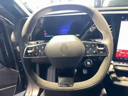 Photo 14 Renault Megane  E-Tech 220 ch autonomie confort