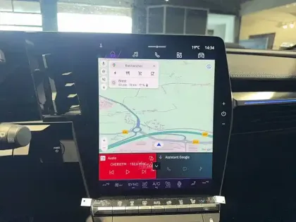 Photo 11 Renault Megane  E-Tech 220 ch autonomie confort