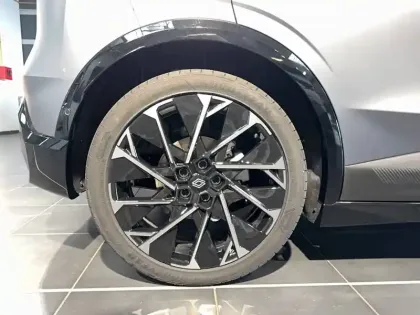 Photo 18 Renault Megane  E-Tech 220 ch autonomie confort