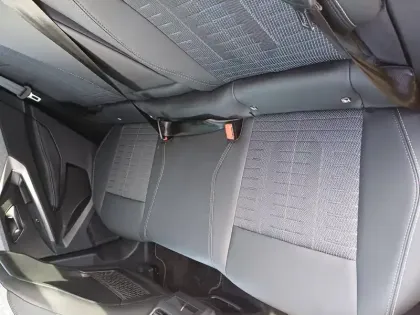 Photo 45 Peugeot 3008  Hybrid 145 e-DCS6