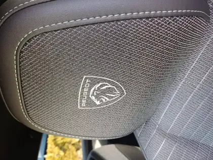 Photo 31 Peugeot 3008  Hybrid 145 e-DCS6