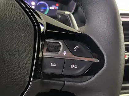 Photo 54 Peugeot 2008  Hybrid 145 e-DCS6