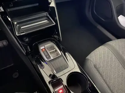 Photo 30 Peugeot 2008  Hybrid 145 e-DCS6