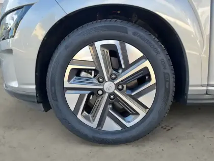 Photo 8 Hyundai Kona  Electrique 39 kWh - 136 ch