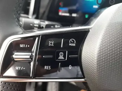 Photo 51 Renault Rafale  E-Tech full hybrid 200