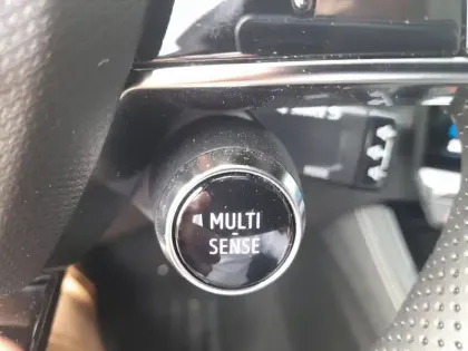 Photo 60 Renault Rafale  E-Tech full hybrid 200