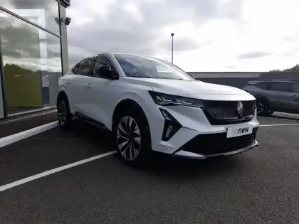 Photo 34 Renault Rafale  E-Tech full hybrid 200