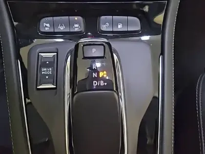 Photo 13 Opel Grandland  Hybrid 225 ch BVA8