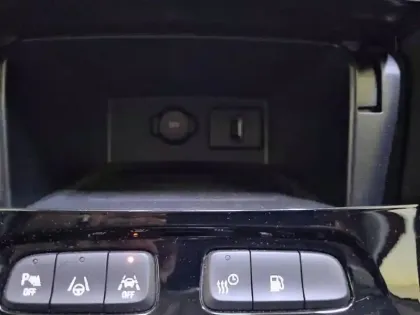 Photo 24 Opel Grandland  Hybrid 225 ch BVA8