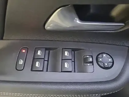 Photo 31 Opel Mokka  Electrique 136 ch & Batterie 50 kWh