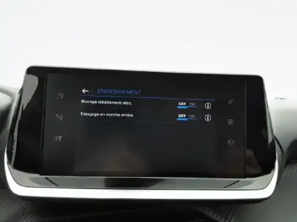 Photo 56 Peugeot 208  PureTech 75 S&S BVM5