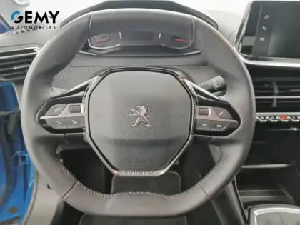 Photo 12 Peugeot 2008  PureTech 130 S&S BVM6