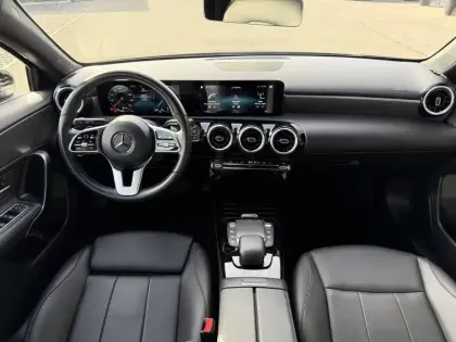 Photo 49 Mercedes Classe A  180 d 8G-DCT