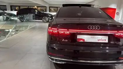 Photo 81 Audi A8  60 TFSIe 462 ch Tiptronic 8 Quattro
