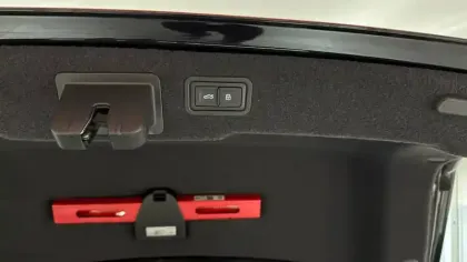 Photo 84 Audi A8  60 TFSIe 462 ch Tiptronic 8 Quattro