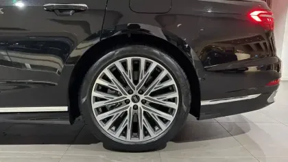 Photo 85 Audi A8  60 TFSIe 462 ch Tiptronic 8 Quattro