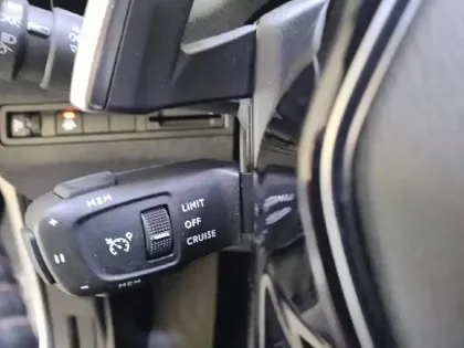 Photo 27 Peugeot 3008  Hybrid 136 e-DCS6