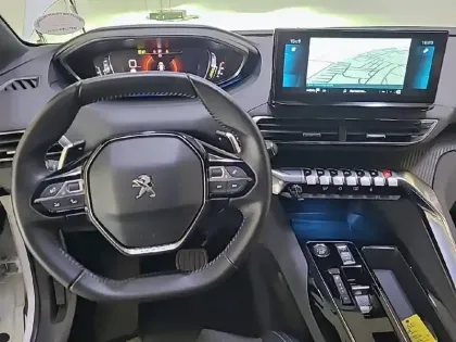 Photo 7 Peugeot 3008  Hybrid 136 e-DCS6