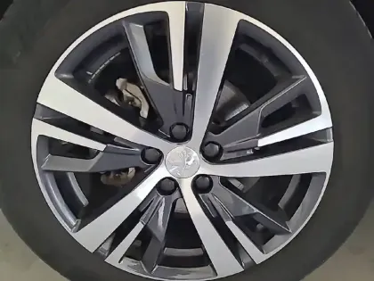 Photo 12 Peugeot 3008  Hybrid 136 e-DCS6