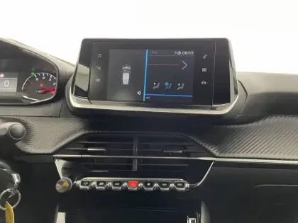 Photo 97 Peugeot 208  PureTech 100 S&S BVM6