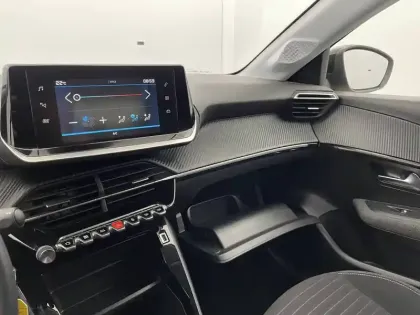 Photo 57 Peugeot 208  PureTech 100 S&S BVM6