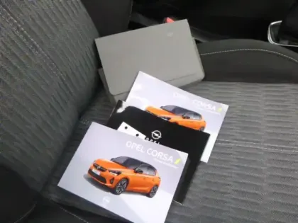 Photo 10 Opel Corsa  1.2 75ch Elegance Business