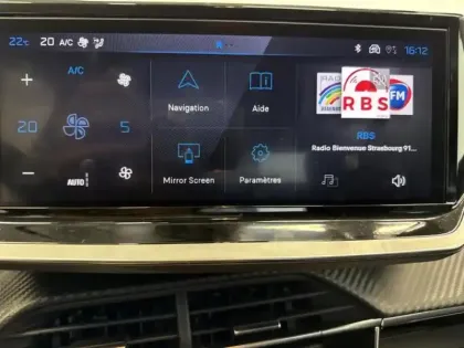 Photo 11 Peugeot 208  1.2 Hybrid 100ch Allure e-DCS6