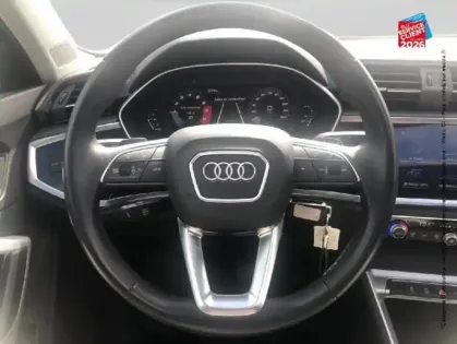 Photo 26 Audi Q3  35 TFSI 150ch Mild Hybrid Design S tronic 7 Touvrant Carplay
