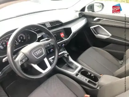 Photo 29 Audi Q3  35 TFSI 150ch Mild Hybrid Design S tronic 7 Touvrant Carplay