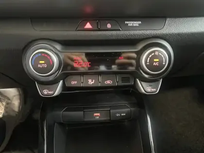 Photo 45 Kia Stonic  1.0 T-GDi 100 ch DCT7