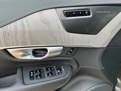 Photo 47 Volvo Xc90  T8 AWD Hybride Rechargeable 455 ch Geartronic 8 7pl