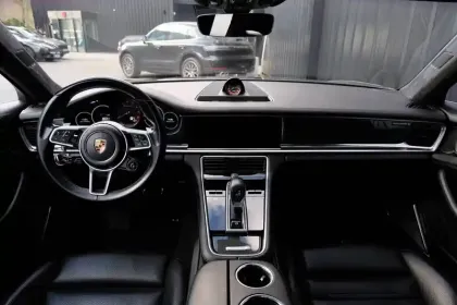 Photo 27 Porsche Panamera  Turbo S V8 4.0 680 PDK