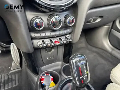 Photo 15 Mini Mini Cabriolet John Cooper Works 231 ch BVA8