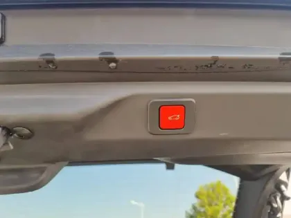 Photo 39 Peugeot 3008  Hybrid 145 e-DCS6