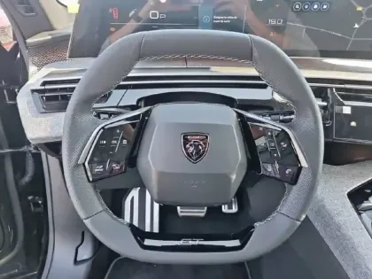 Photo 28 Peugeot 3008  Hybrid 145 e-DCS6