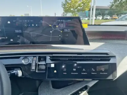 Photo 34 Peugeot 3008  Hybrid 145 e-DCS6