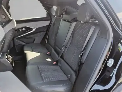 Photo 31 Peugeot 3008  Hybrid 145 e-DCS6