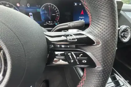 Photo 19 Mercedes GLA  250 e 8G-DCT