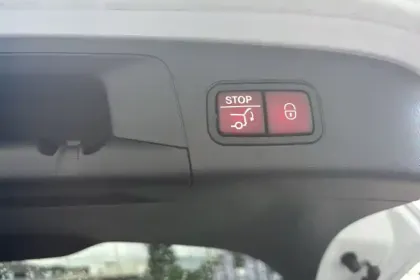 Photo 18 Mercedes GLA  250 e 8G-DCT