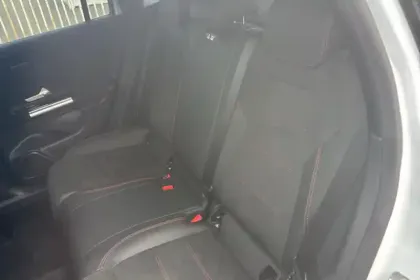 Photo 10 Mercedes GLA  250 e 8G-DCT