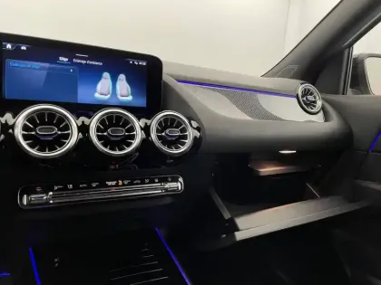 Photo 51 Mercedes GLA  250 e 8G-DCT