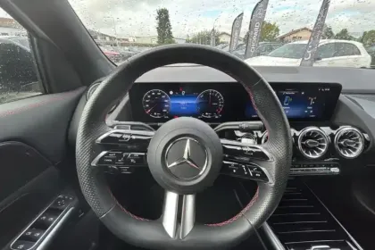 Photo 16 Mercedes GLA  250 e 8G-DCT