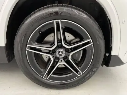 Photo 35 Mercedes GLA  250 e 8G-DCT