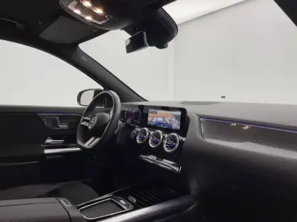 Photo 48 Mercedes GLA  250 e 8G-DCT