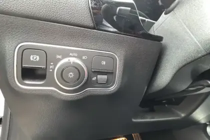 Photo 20 Mercedes GLA  250 e 8G-DCT