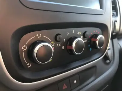 Photo 22 Renault Trafic  FGN L1H1 1000 KG DCI 120