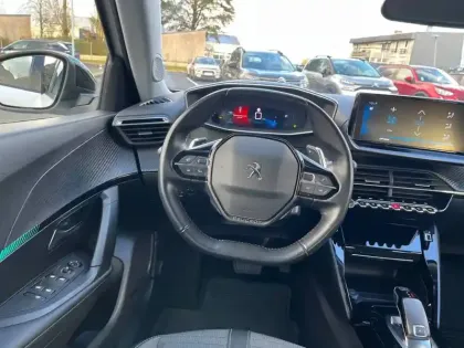 Photo 8 Peugeot 2008  BlueHDi 130 S&S EAT8